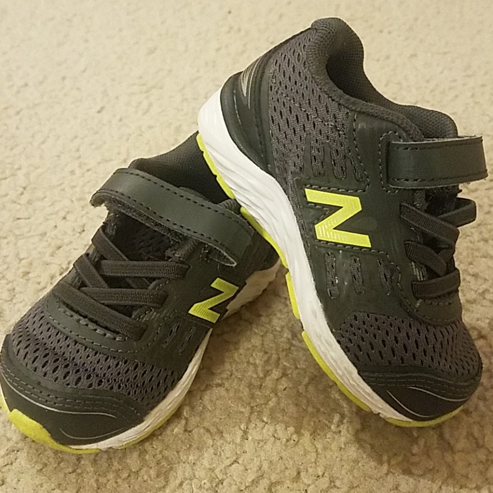 New Balance Toddler Gray Shoes size 5.5 XW